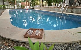 Gr Stays White House 4Bhk Private Pool Villa In Calangute